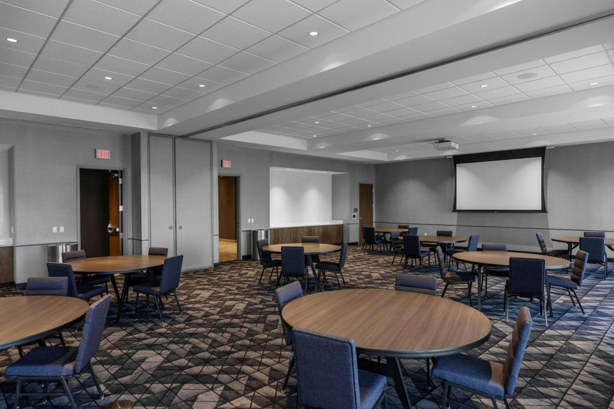 Courtyard By Marriott Indianapolis Fishers Exterior photo